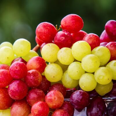 Garden Fresh Juicy Grapes for a Burst of Sweetness in Every Bite